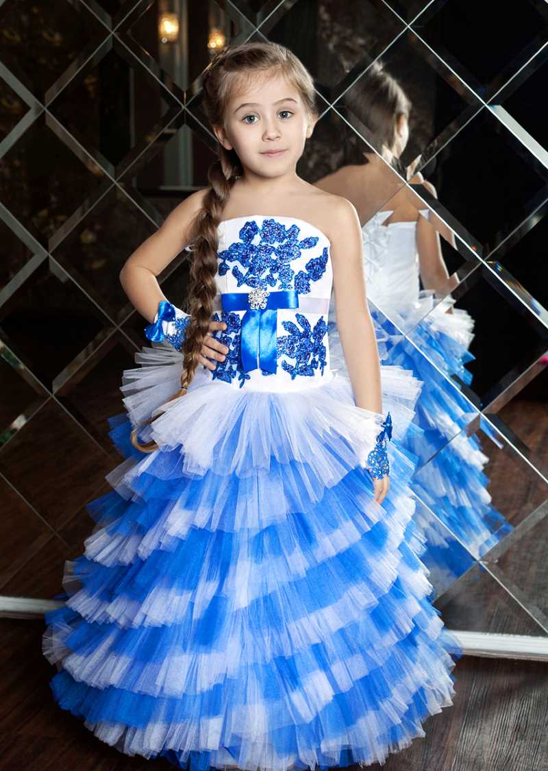 Детское праздничное платье белое с синим