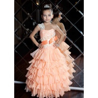 Праздничное платье для маленькой принцессы персиковое
